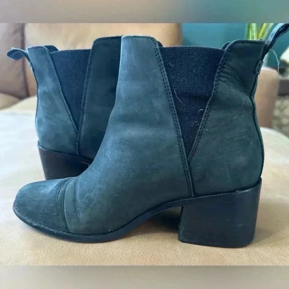 TOMS Women's Esme Bootie Black Leather Size 8.5 - Picture 8 of 8